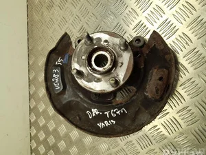 Toyota 432110D230 YARIS (_P13_) 2016 Logement de roulement de roue Right Front