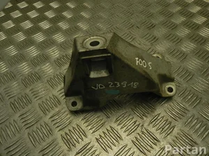 BMW 6870750 X3 (G01) 2019 jarzmo