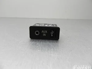 BMW 9 129 652, 84109237653 / 9129652, 84109237653 7 (F01, F02, F03, F04) 2011 Périphérique d'entrée