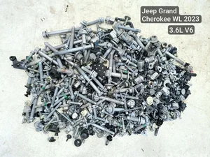 Jeep GRAND CHEROKEE V (WL) 2023 Boulon complect