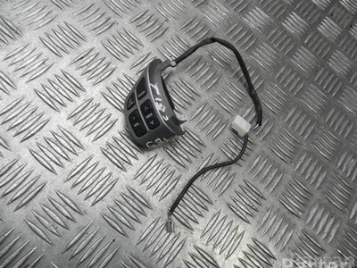 Suzuki 7Y15B SPLASH (EX) 2009 Bouton multifonction pour volant - Image 1