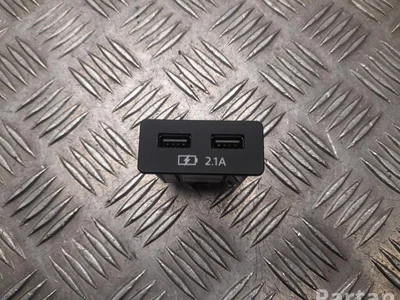 Mazda TK4866290, A161220057 CX-5 (KF) 2025 Périphérique d'entrée USB - Image 1