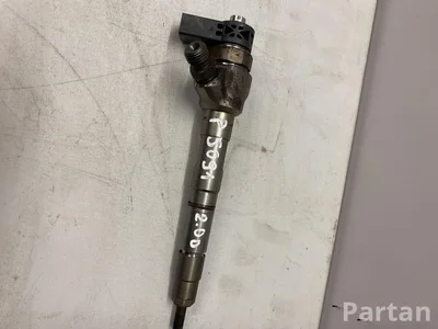 Škoda 04L130277AC ; 0445110469 / 04L130277AC, 0445110469 KAROQ (NU7) 2019 Injector - Image 1