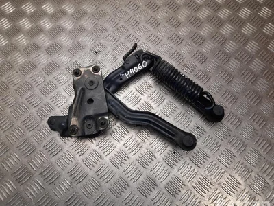 Mercedes-Benz S-Class W126 1983 Charnière - Image 1