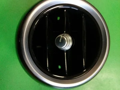 Mercedes-Benz A 205 830 11 54 / A2058301154 C-CLASS (W205) 2015 Évent Left Front Right Front - Image 1