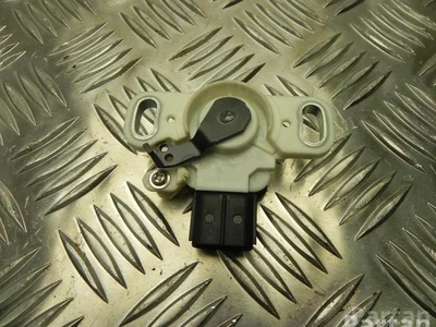 Toyota 89510-33030 / 8951033030 YARIS (_P13_) 2014 Interrupteur des feux de freins - Image 1