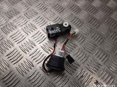 Tesla 1478840-00-A, 1478844-00-A / 147884000A, 147884400A MODEL 3 2020 Verrouillage du bouchon du réservoir - Image 1