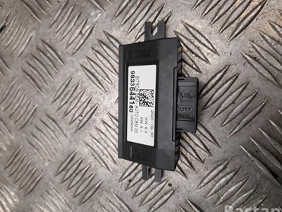 Opel 9833644180 GRANDLAND X (75) 2021 Unité de commande pour porte Right Rear Left Rear Left Front Right Front - Image 1