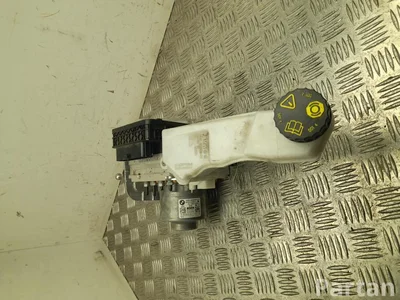 BMW 5A6EBF5 2 U06 Active Tourer 2022 Maître-cylindre de frein - Image 1