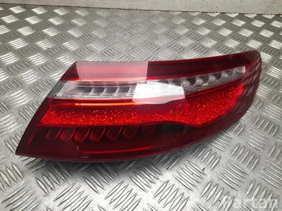 Mercedes-Benz A 238 906 21 01 / A2389062101 E-CLASS Coupe (C238) 2018 Feu arrière - Image 1