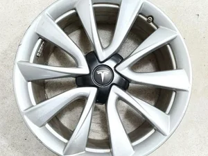 Tesla 1044224-00-B / 104422400B MODEL 3 2018 Alloy wheels R19 ET40 EJ 8.5 5x114.3