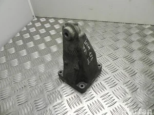 Mercedes-Benz A 271 223 18 04 / A2712231804 C-CLASS (W204) 2008 Support