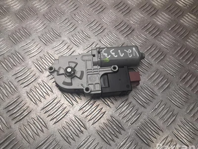 Mercedes-Benz A 166 900 04 09 / A1669000409 M-CLASS (W166) 2014 Moteur de toit coulissant - Image 1