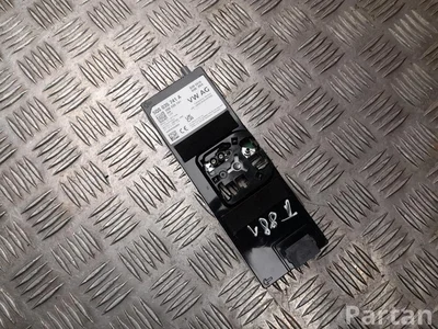 Volkswagen 5QS 035 741 A / 5QS035741A Tayron 2025 Усилитель антенны - Изображение 1