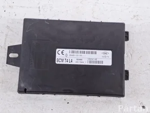 Renault 284B11511R CAPTUR (J5_) 2014 control unit