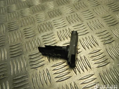 Mitsubishi MR985187 LANCER VIII (CY_A, CZ_A) 2010 Débitmètre d'air - Image 1