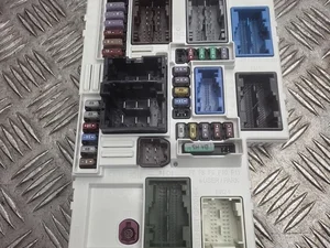 Opel 032342112227 Grandland 2026 Fuse Box