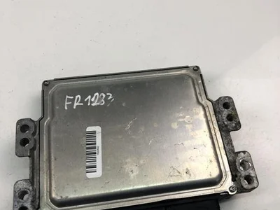 Renault 237100121R; 237100425R / 237100121R, 237100425R MEGANE III Hatchback (BZ0_) 2010 Unidad de control del motor - Imagen 1