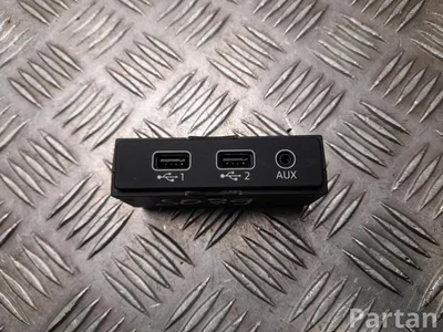 Audi 8W0 035 736 / 8W0035736 A5 (F53) 2018 Įvesties įrenginys AUX USB - Nuotrauka 1