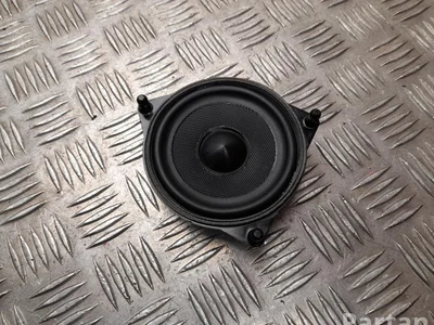 Mercedes-Benz A 222 820 15 02 / A2228201502 S-CLASS (W222, V222, X222) 2015 Haut-parleur Right Rear Left Rear - Image 1