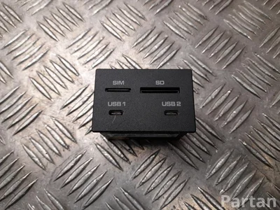 Porsche 95B 035 736 A / 95B035736A MACAN (95B) 2019 Périphérique d'entrée USB - Image 1