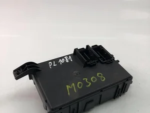 Opel 13279900 CORSA D 2009 Boîte à fusibles