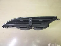 Toyota 55670-0D250/70 / 556700D25070 YARIS (_P13_) 2015 Luftdüse Zentral