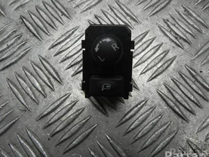 Nissan 9828SD LEAF (ZE1) 2021 Bouton de miroir électrique