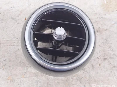 Mercedes-Benz A2058301100 C-CLASS (W205) 2016 Évent - Image 1