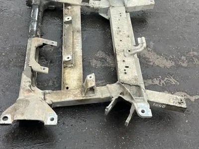 Tesla 1027516-00-E / 102751600E MODEL X 2016 traversas priekis - Paveiksliukas 1