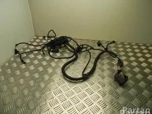 BMW 7616101 X3 (F25) 2011 Fils du compartiment moteur