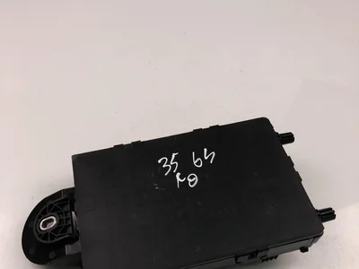 Volvo 32209198 XC90 II 2018 Caja de fusibles - Imagen 1