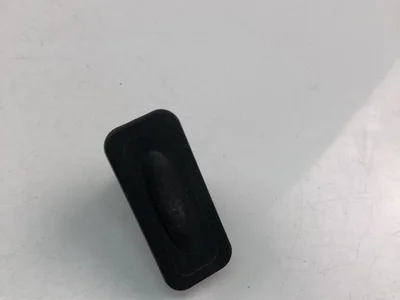 Renault 8200076256 MEGANE III liftback (BZ0_) 2012 Przycisk otwierania bagażnika - Obraz 1