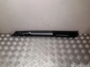 Nissan 768366PA0B JUKE (F16) 2021 Garniture /moulage Right Front