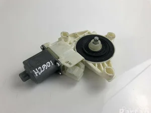 Mercedes-Benz A2469065100 B-CLASS (W246, W242) 2016 Motor para subida de ventanas