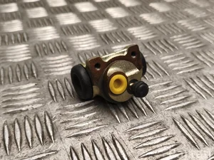 Renault 24322216183 R21 1994 Radbremszylinder
