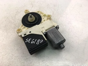 Renault 827306548R MEGANE III Hatchback (BZ0_) 2012 Window lifter motor