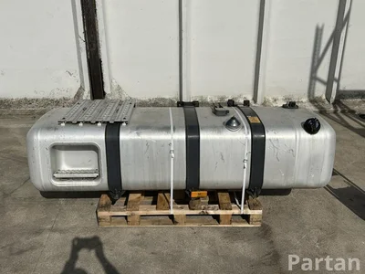 Mercedes-Benz Trucks A9604704901, A9604703501, A9604703601, A9604706001, A9604701501, A0175421117 ACTROS MP4 / MP5 2019 Fuel tank 660L + 75L - Image 1