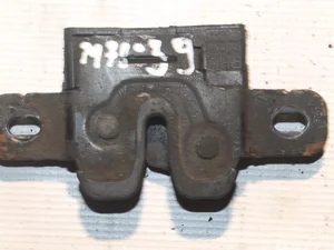 Volvo 09H1A XC60 2010 Serrure de capot-moteur