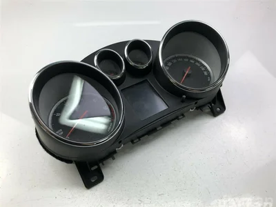 Opel 13460582 ASTRA J 2009 Tableau de bord - Image 1