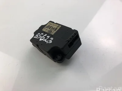 Peugeot 1820104500222 307 (3A/C) 2005 Moteur de réglage pour volet de régulation - Image 1