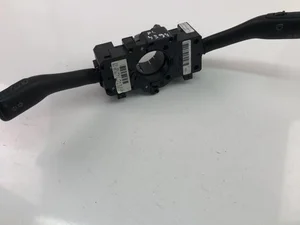 Volkswagen 8L0953513G PASSAT (3B3) 2004 Brazo de columna de dirección, interruptor