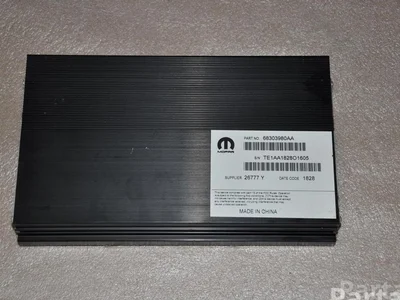 Dodge 68303980AA DURANGO (WD) 2018 Amplificateur audio - Image 1