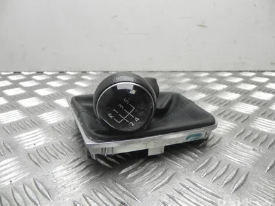 Volkswagen 5G2 711 113 / 5G2711113 GOLF VII (5G1, BQ1, BE1, BE2) 2014 Couvercle de levier de vitesses - Image 1