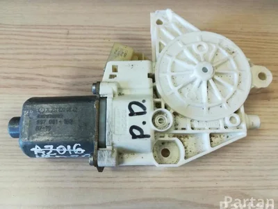 Mercedes-Benz A 251 820 08 42 / A2518200842 R-CLASS (W251, V251) 2008 Moteur de lève-vitre Right Front - Image 1