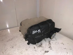 Volvo S60 II 2011 Réservoir d'eau de nettoyage