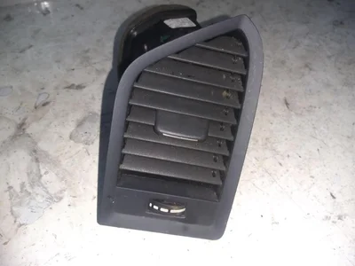 Volvo 1009818 XC60 2010 Grillades - Image 1