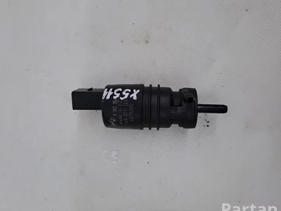 BMW 8362154 5 Touring (F11) 2012 Pompe lave-glace - Image 1