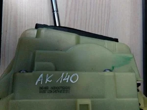 Mercedes-Benz A 204 267 75 24 / A2042677524 C-CLASS (W204) 2010 Levier de vitesse