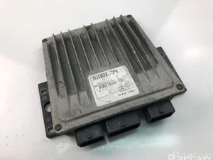 Renault 8200399038; 8200513163 / 8200399038, 8200513163 MEGANE II (BM0/1_, CM0/1_) 2010 Unidad de control del motor